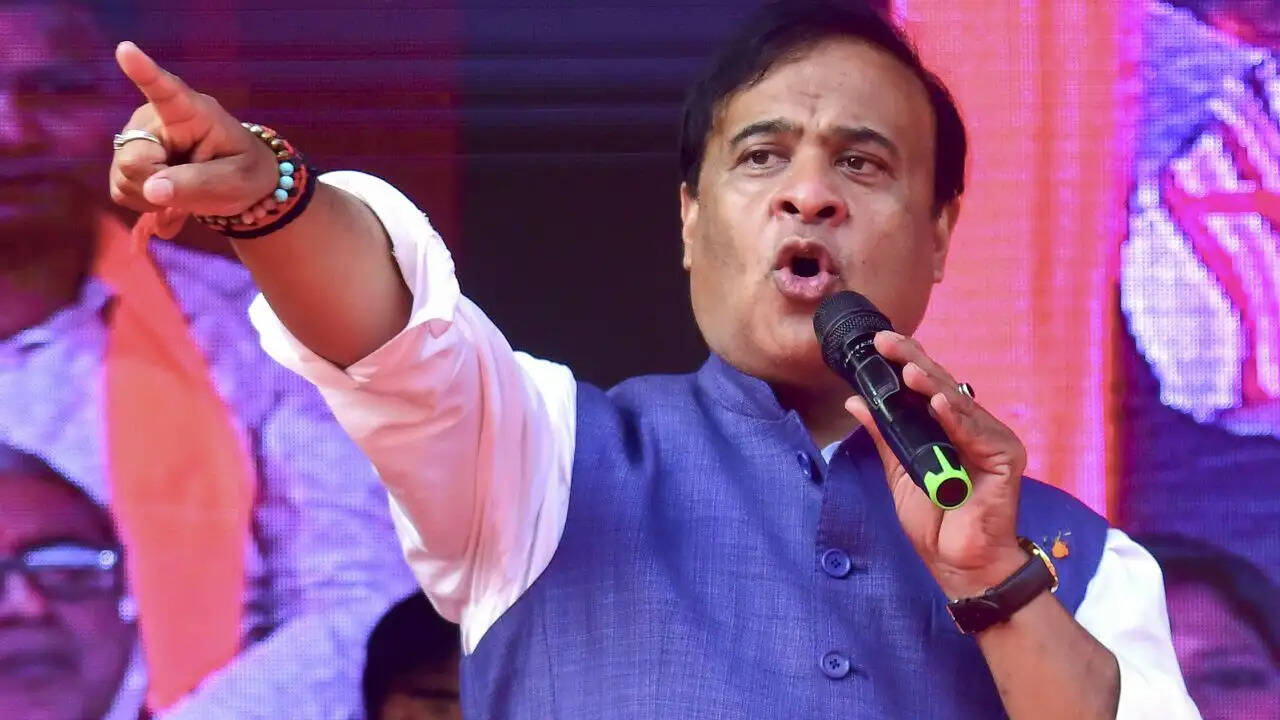 असम के मुख्यमंत्री ने पवन खेड़ा के खिलाफ कानूनी कार्रवाई की चेतावनी दी