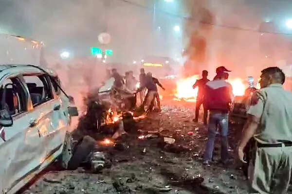 दिल्ली कार विस्फोट मामले में आतंकवादी नेटवर्क का खुलासा