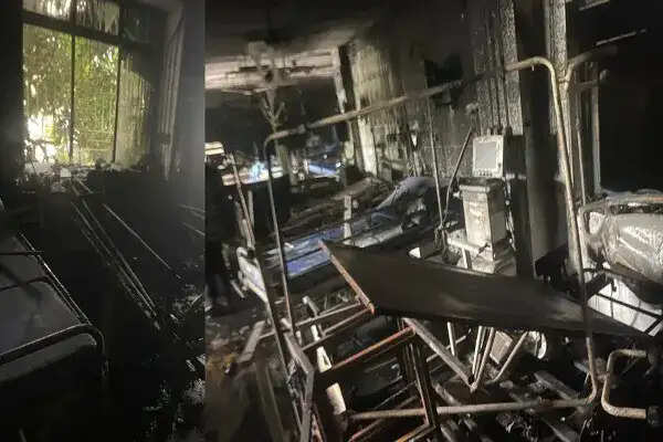 कटक में अस्पताल में आग लगने से 10 मरीजों की मौत, मुख्यमंत्री ने किया दौरा