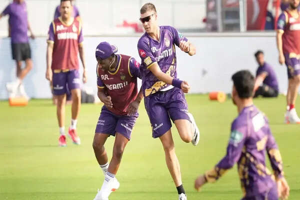 ऑस्ट्रेलियाई क्रिकेट टीम को बड़ा झटका: स्पेंसर जॉनसन चोट के कारण T20 वर्ल्ड कप से बाहर