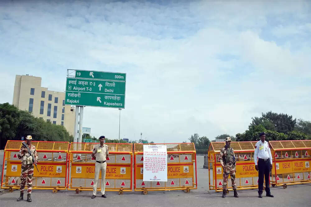 गुरुग्राम में बांग्लादेशियों की पहचान अभियान से हड़कंप
