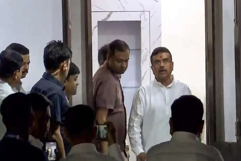 तृणमूल कांग्रेस के सांसदों ने एनडीए को दिया समर्थन, पार्टी में बगावत का नया दौर
