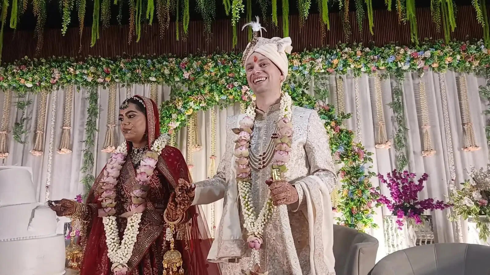 सात समंदर पार जर्मनी से आए दूल्हे ने लिए फिरोजाबाद की दुल्हन संग सात फेरे