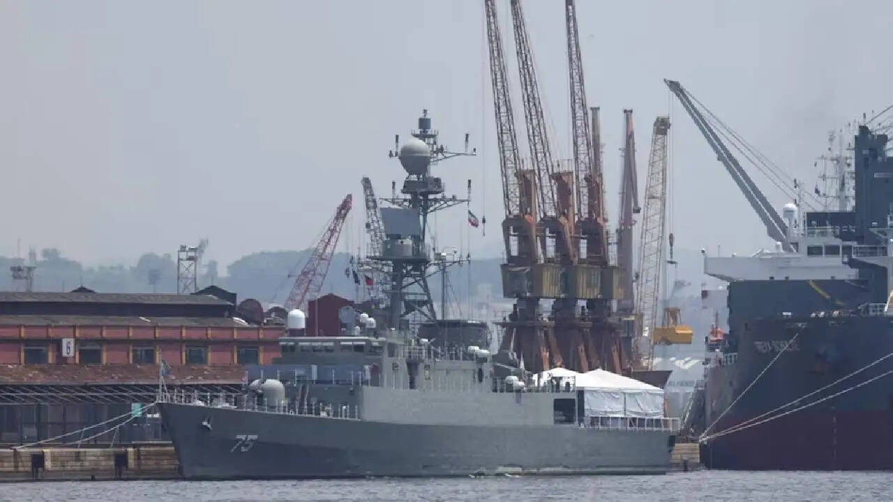 हिंद महासागर में तनाव: ईरान का जहाज कोच्चि में सुरक्षित, लेकिन दूसरा डूबा