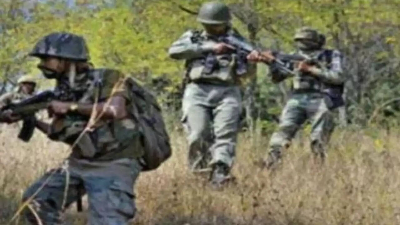 छत्तीसगढ़ पुलिस ने नक्सलियों के खिलाफ बड़ी कार्रवाई की