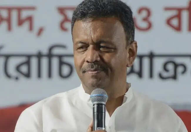 फिरहाद हकीम ने कोलकाता नगर निगम के मेयर पद से दिया इस्तीफा