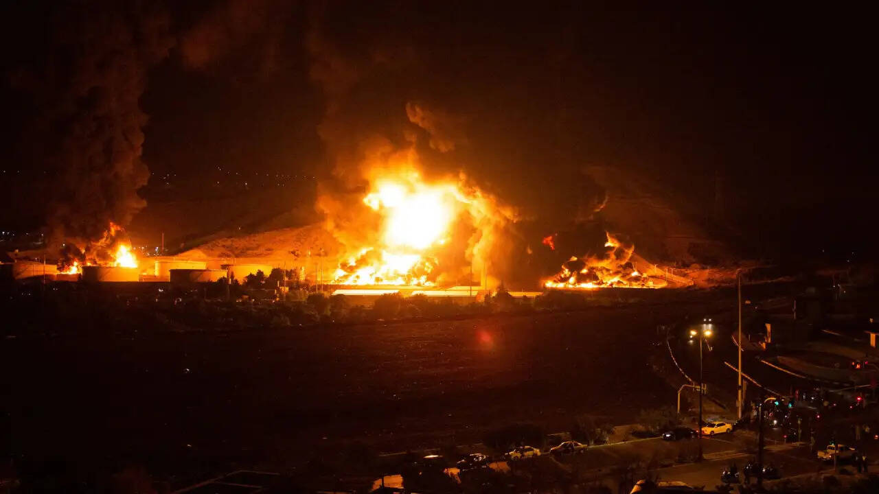 IAEA की चेतावनी: वेस्ट एशिया में सैन्य हमलों से न्यूक्लियर सुरक्षा पर खतरा