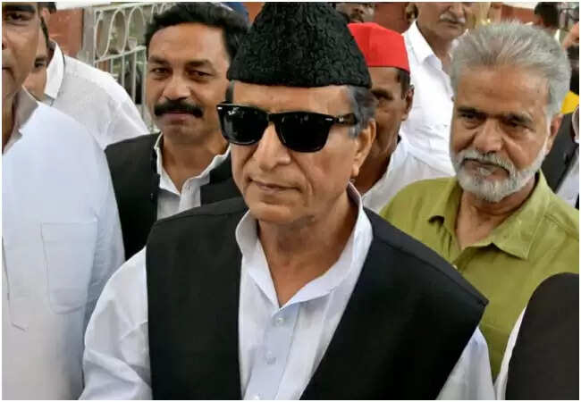 आजम खान की पार्टी बदलने की अटकलें, सपा नेता का बड़ा बयान
