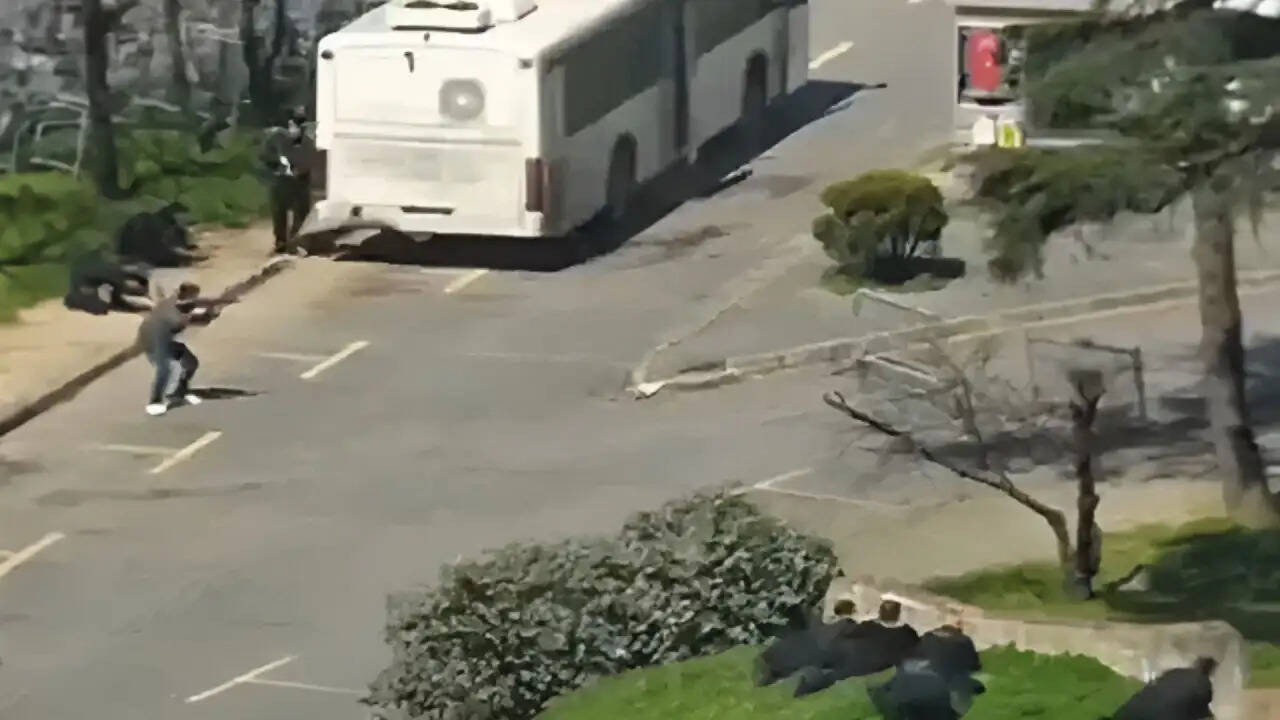 तुर्की में इजरायल कौंसुलेट के पास गोलीबारी: तीन की मौत, दो पुलिसकर्मी घायल