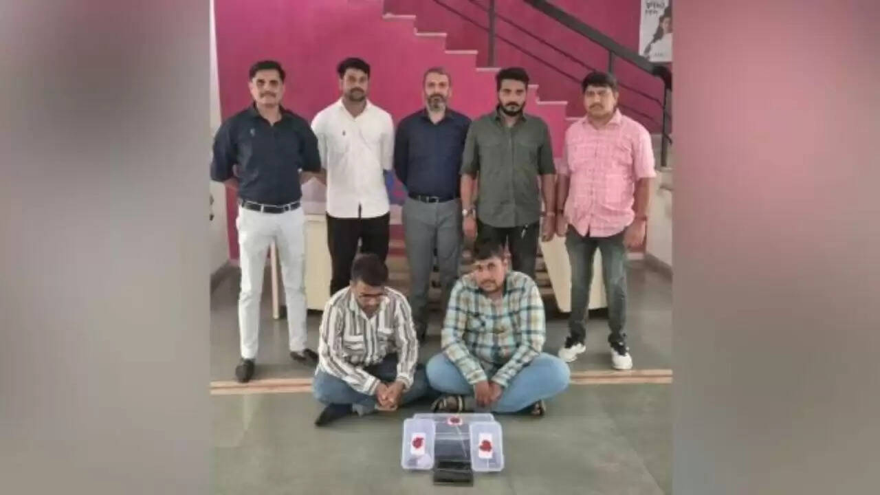 अहमदाबाद में एम्बरग्रीस की बड़ी बरामदगी, दो तस्कर गिरफ्तार