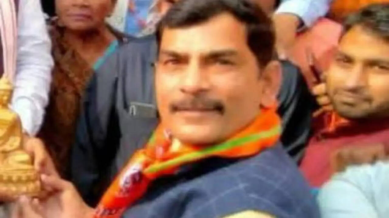 बदायूं-बरेली में 100 करोड़ का निवेश घोटाला: बीजेपी नेता की कंपनी फरार