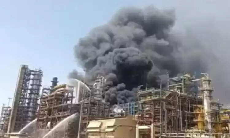 राजस्थान की रिफाइनरी में आग से मची अफरातफरी, पीएम मोदी का उद्घाटन कार्यक्रम प्रभावित हो सकता है