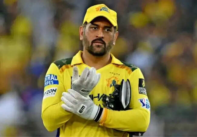 एमएस धोनी की चोट से चेन्नई सुपरकिंग्स को झटका, IPL 2026 में हो सकते हैं बाहर