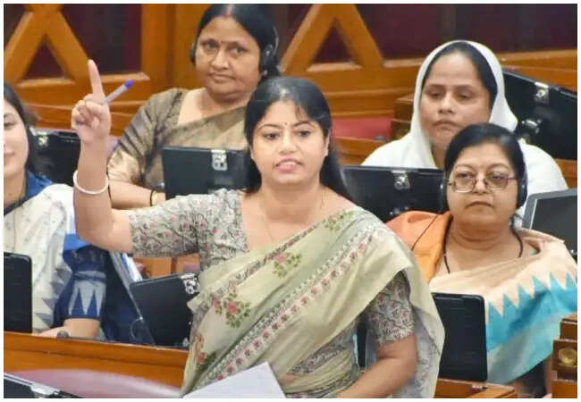 महिला आरक्षण पर यूपी विधानसभा में डॉ. पल्लवी पटेल की तीखी टिप्पणी