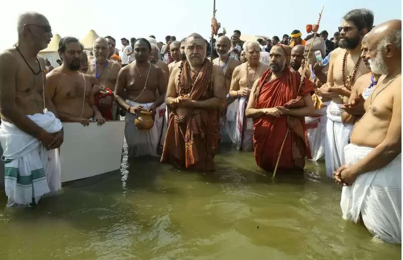 कश्मीर से कन्याकुमारी तक सभी ​मंदिर सरकार के नियंत्रण से मुक्त हों : शंकराचार्य विजयेन्द्र सरस्वती