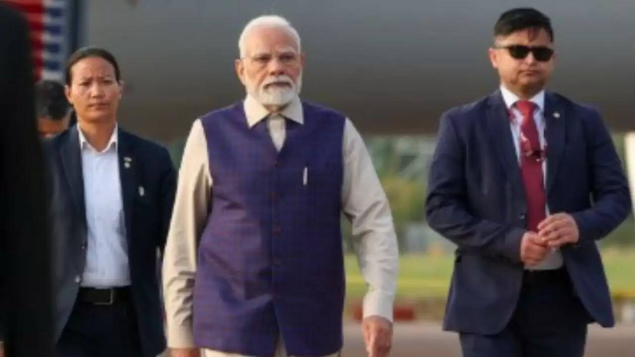 रूस में विमान दुर्घटना: 49 लोगों की जान गई, मोदी ने जताई संवेदना