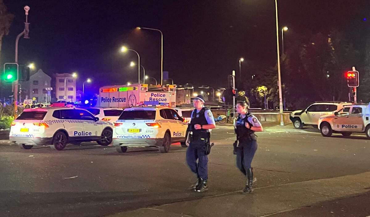 सिडनी में हनुक्का उत्सव के दौरान आतंकवादी हमला, 15 की मौत