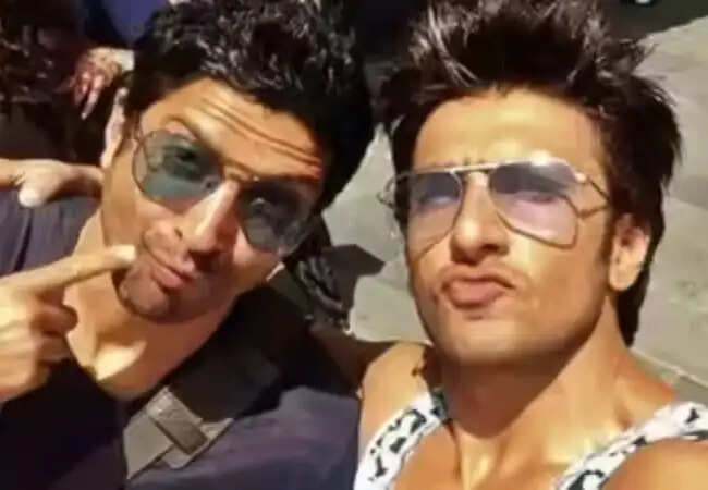 Don 3 में रणवीर सिंह की जगह नए चेहरे की तलाश, शाहरुख खान की वापसी की चर्चा