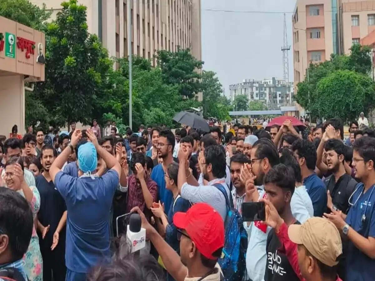 बिहार विधायक चेतन आनंद पर अस्पताल में विवाद का आरोप