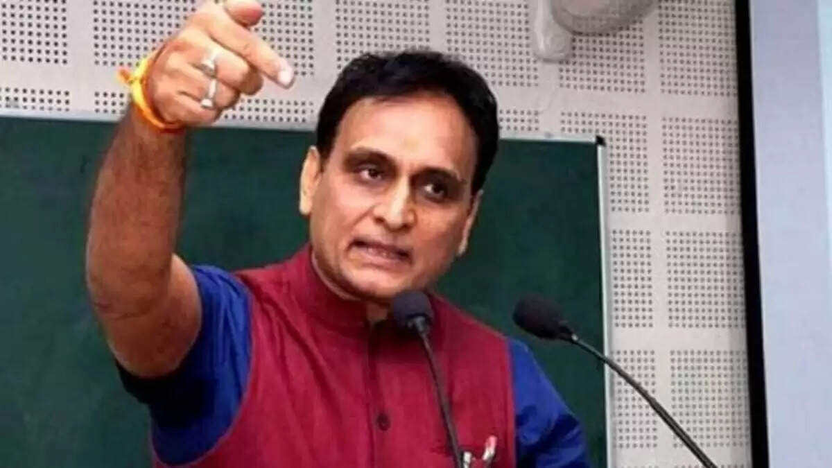 साध्वी प्रज्ञा के बयान पर राकेश सिन्हा की प्रतिक्रिया: आतंकवाद का रंग और उसका प्रभाव