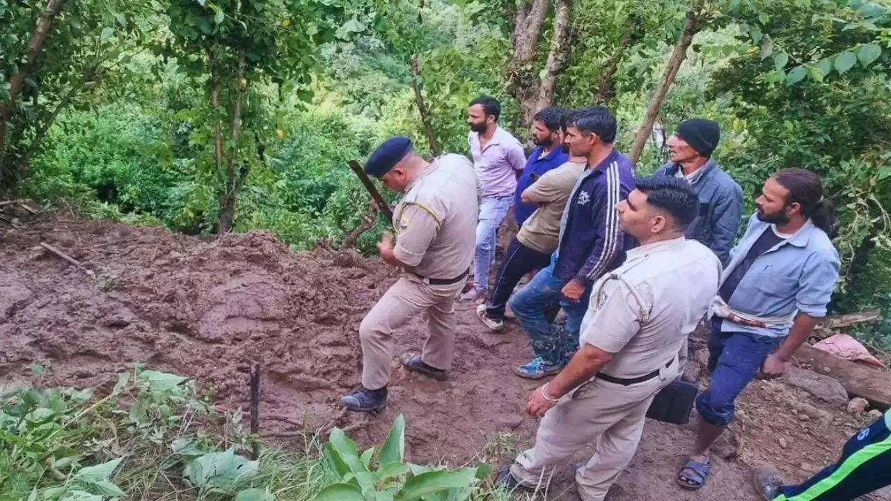 हिमाचल प्रदेश में भूस्खलन से मची तबाही: जानें क्या हुआ?