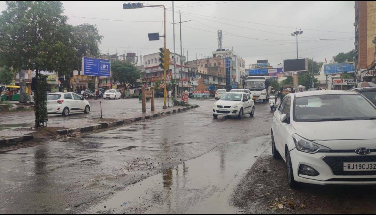 मारवाड़ पर मेहरबान हुए इंद्रदेव : शहर में रिमझिम की झड़ी, पर्यटन स्थलों पर उमड़ी भीड़