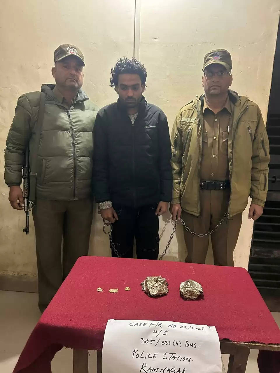 उधमपुर पुलिस ने रामनगर में मंदिर चोरी का मामला सुलझाया; कुख्यात आरोपी गिरफ्तार