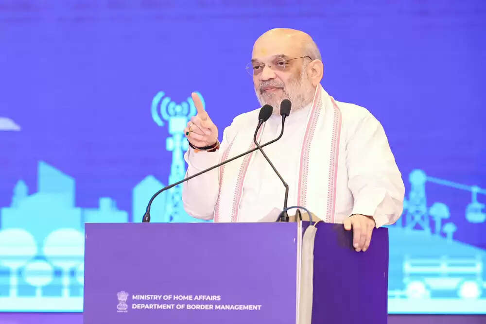 अमित शाह ने 'ऑपरेशन महादेव' के नायकों को सम्मानित किया