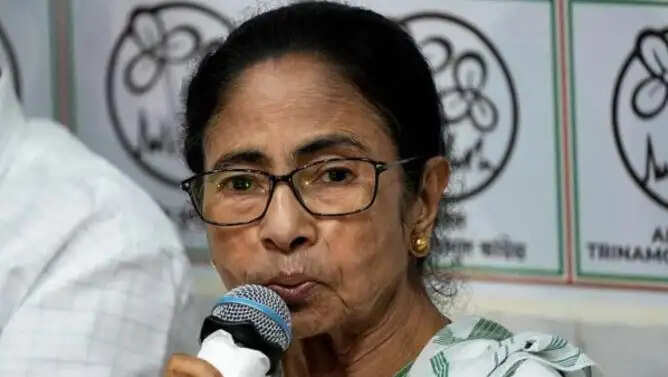 ममता बनर्जी की बैठक में विधायकों की अनुपस्थिति पर चिंता, चुनावी हार के बाद की रणनीति