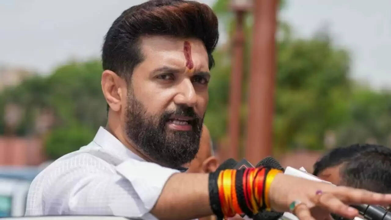 चिराग पासवान ने एनडीए से अलगाव की अफवाहों को किया खारिज, कहा- 'हम एकजुट हैं'