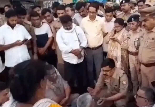 बागपत में दिनदहाड़े दोहरे हत्याकांड से मचा हड़कंप