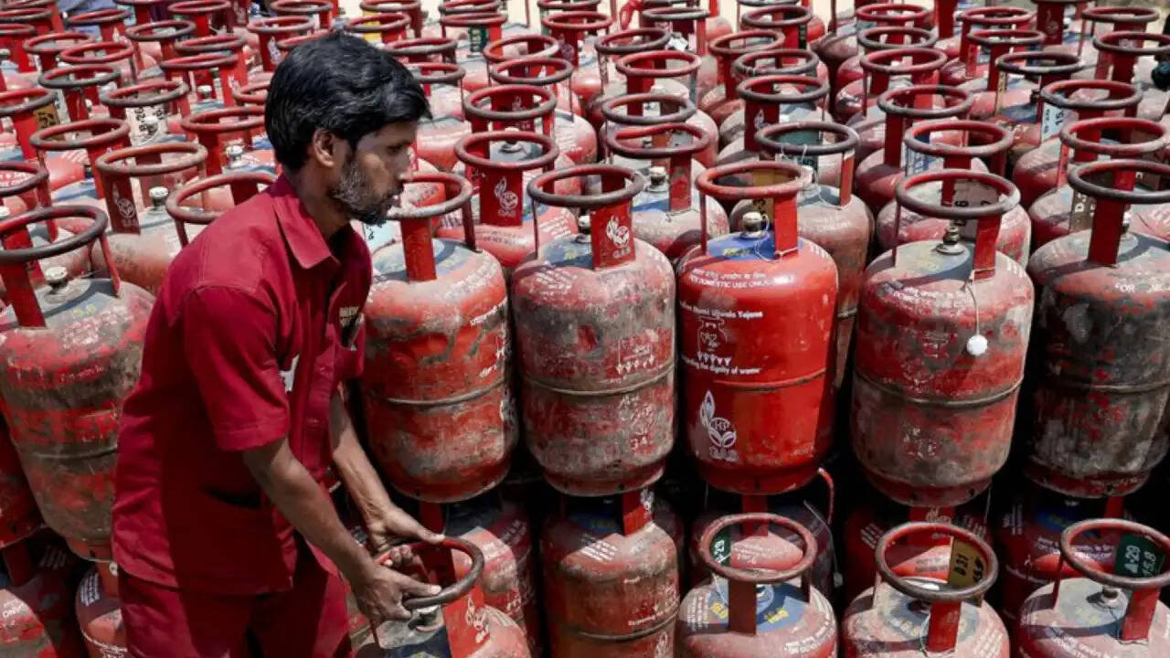 सरकार का नया LPG नियम: एक घर में केवल एक गैस कनेक्शन की अनिवार्यता