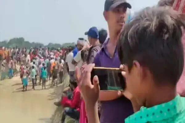 बिहार में पांच बच्चों की डूबने से मौत, गांव में शोक का माहौल