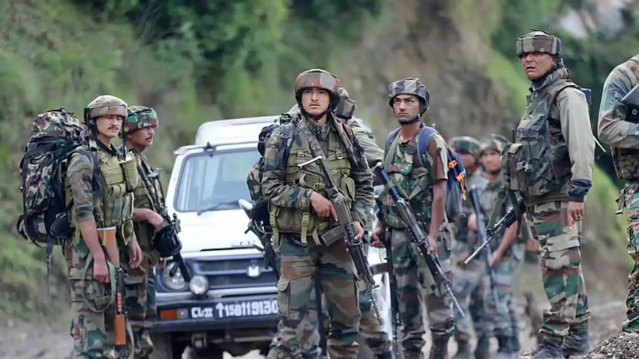 जम्मू-कश्मीर में आतंकवादी हमले से हड़कंप, सुरक्षा बलों ने शुरू की कार्रवाई