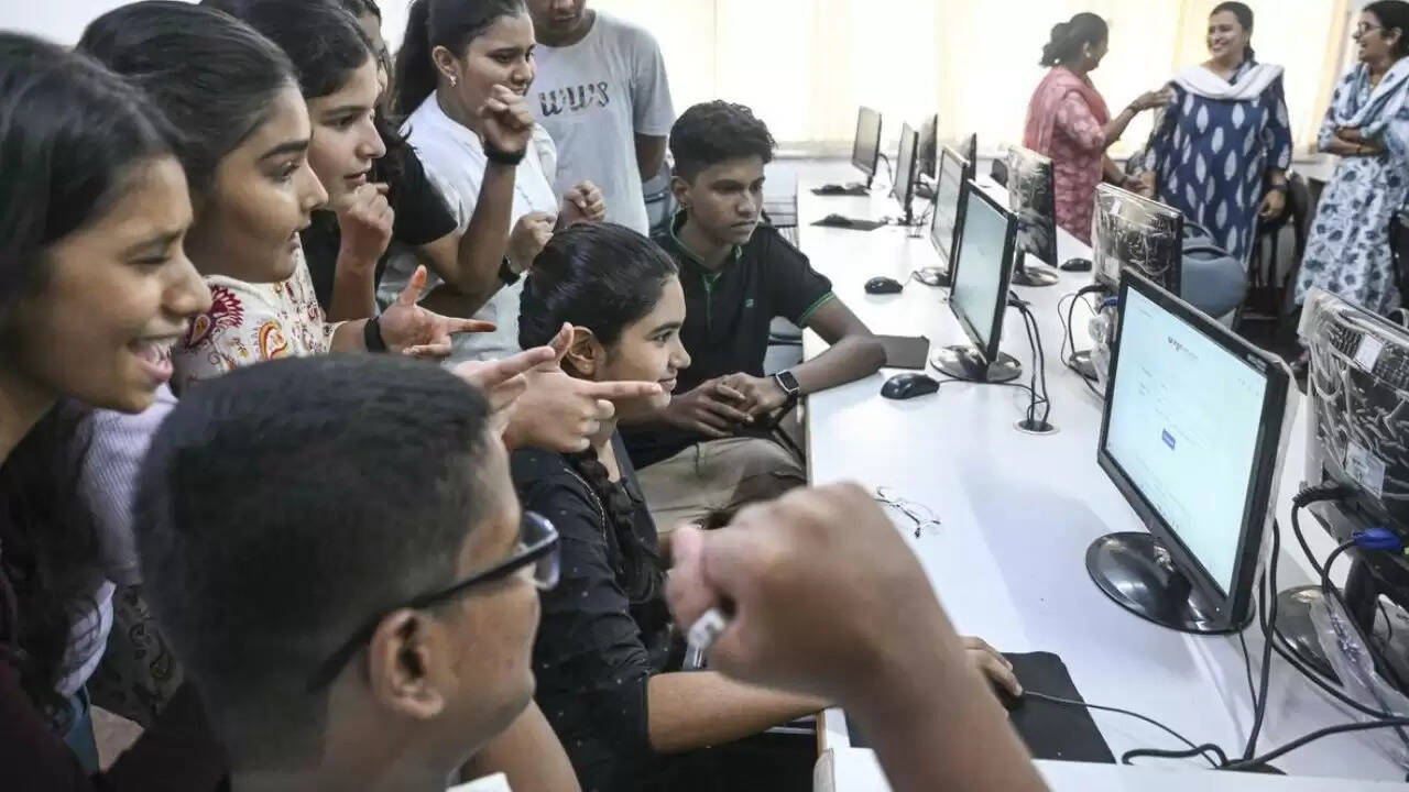 NEET UG 2025 परिणाम जारी: जानें कैसे करें चेक