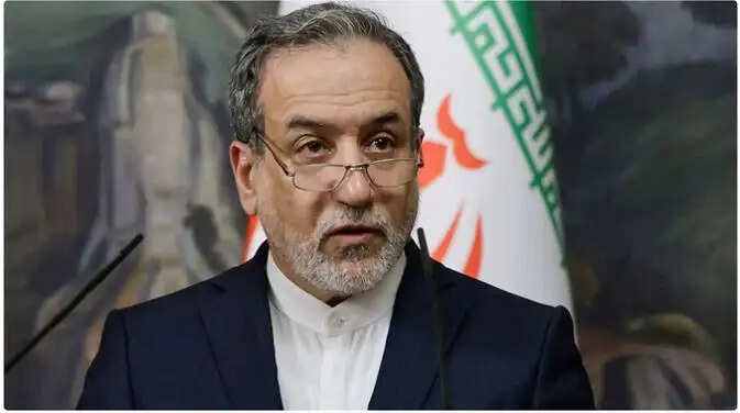 ईरान और अमेरिका के बीच तनाव: ट्रंप ने हमलों को टालने का दिया आदेश