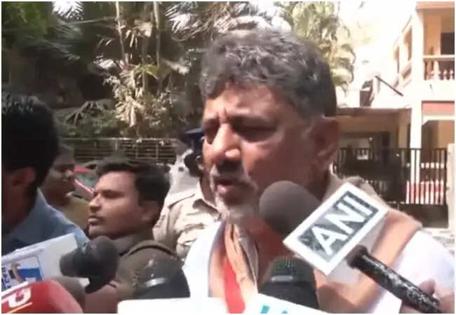 ओडिशा कांग्रेस विधायकों को रिश्वत देने की कोशिश में दो गिरफ्तार