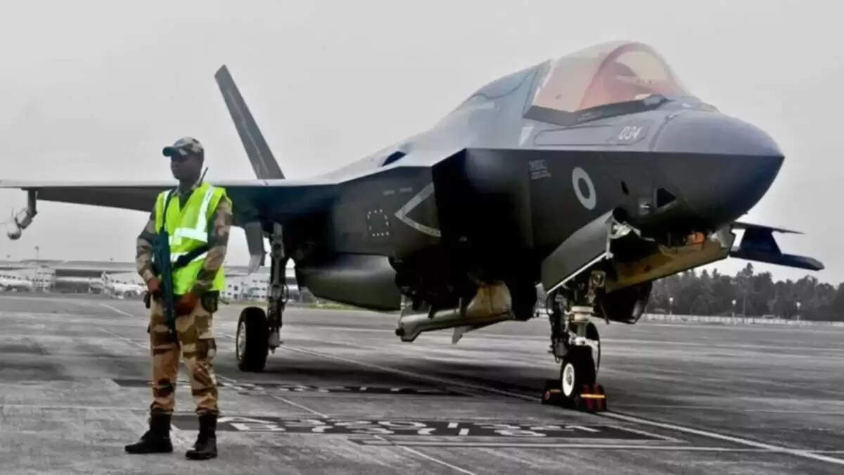 ब्रिटेन का F35B लाइटनिंग-II जेट: केरल में रहस्य और सवाल