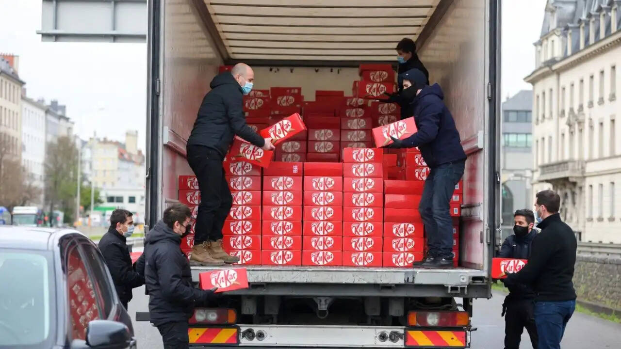 इटली से गायब हुए 12 टन किटकैट बार्स ने सोशल मीडिया पर मचाई धूम