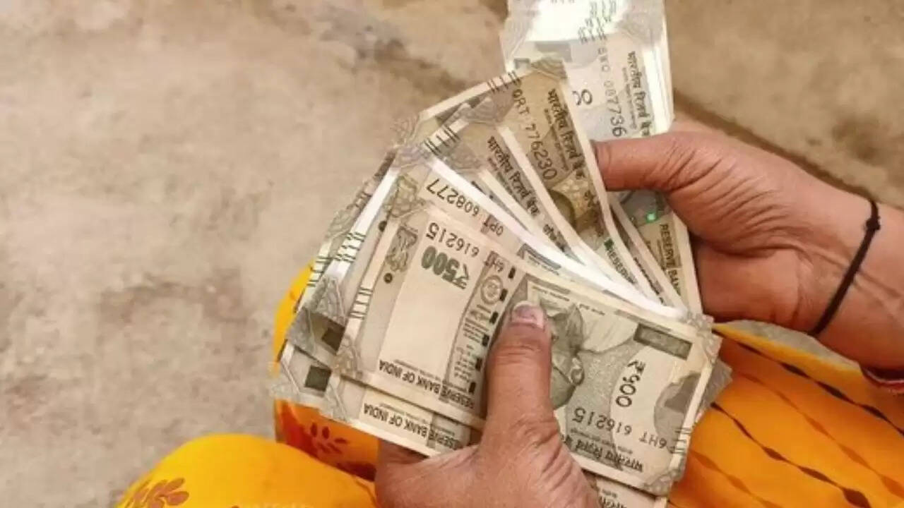 क्या 500 रुपये के नोटों का एटीएम से वितरण होगा बंद? जानें सचाई