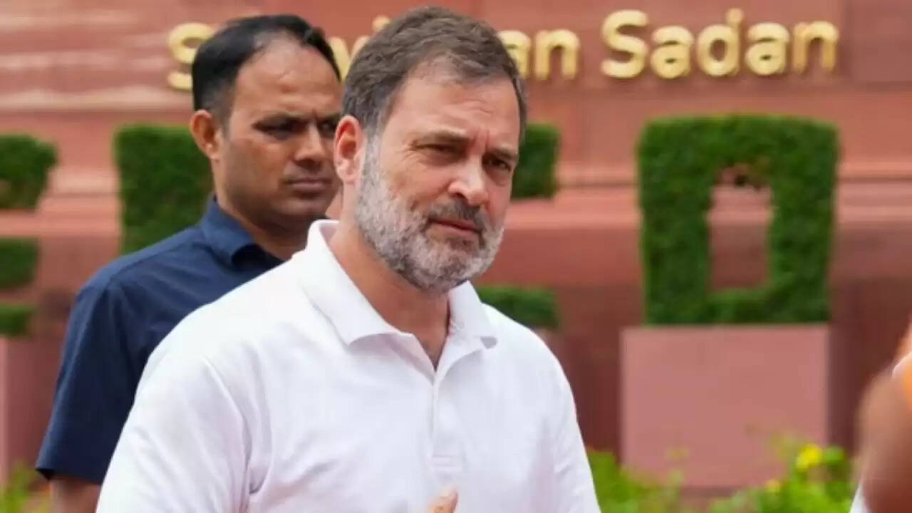 क्या भारतीय अर्थव्यवस्था सच में 'मृत' है? राहुल गांधी और भाजपा के बीच तीखी बहस