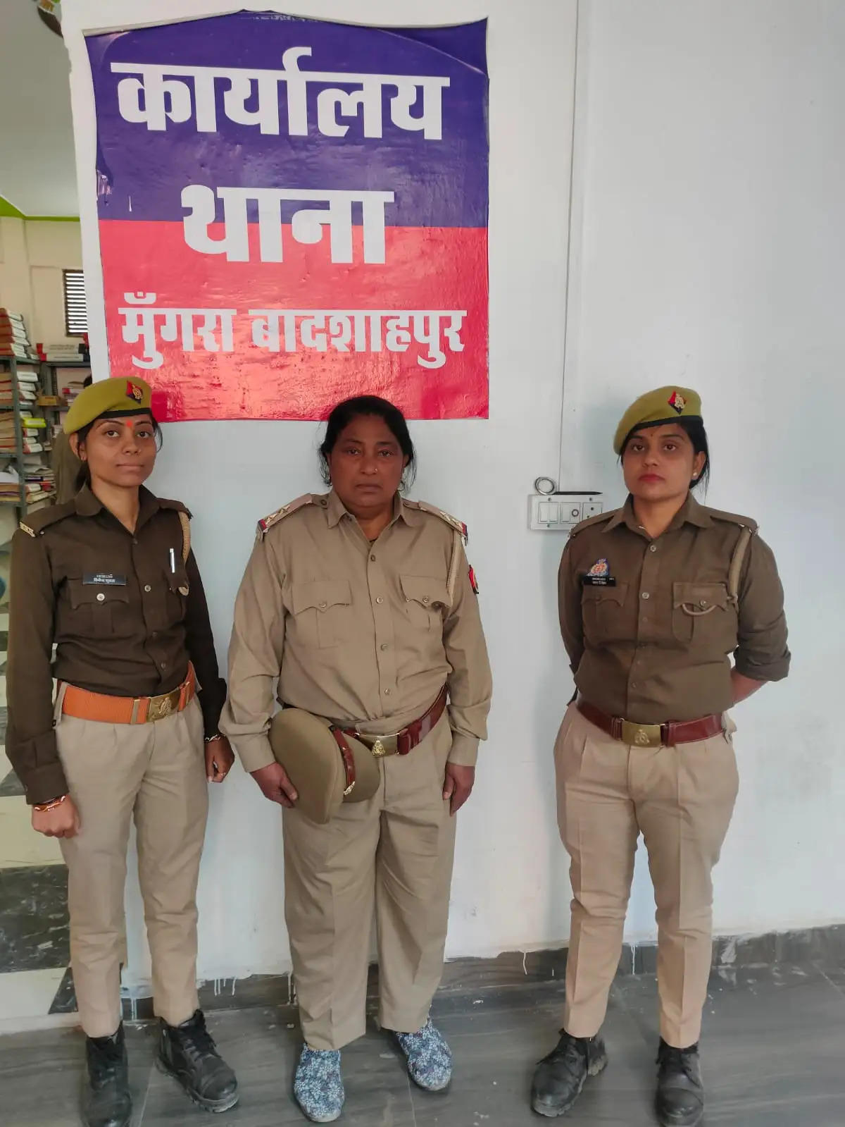 जौनपुर में फर्जी दरोगा बनकर घूम रही महिला को पुलिस ने किया गिरफ्तार