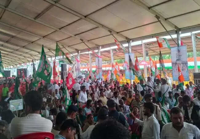 राहुल गांधी की मतदाता अधिकार यात्रा का आगाज़ सासाराम से