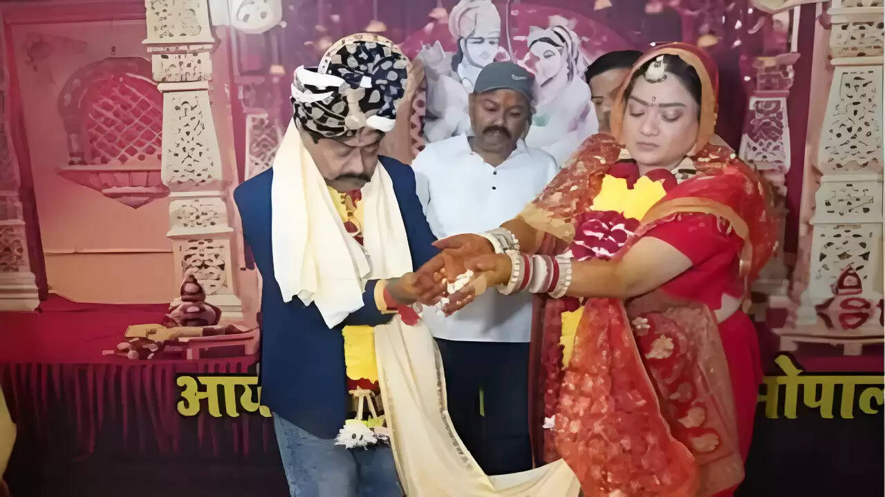 दीपक जोशी और पल्लवी राज सक्सेना की शादी की चर्चा: क्या है सच?