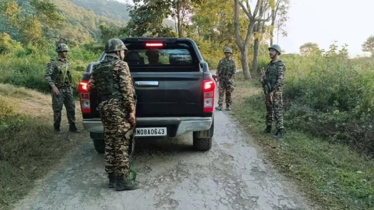 मणिपुर में फिर से भड़की हिंसा: तोरबुंग में सुरक्षा बलों और बदमाशों के बीच मुठभेड़