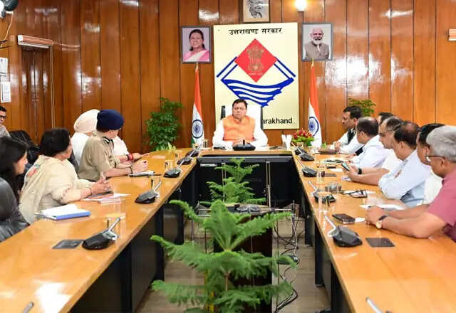 मुख्यमंत्री धामी ने श्रद्धालुओं की सुरक्षा और सुविधा पर जोर दिया