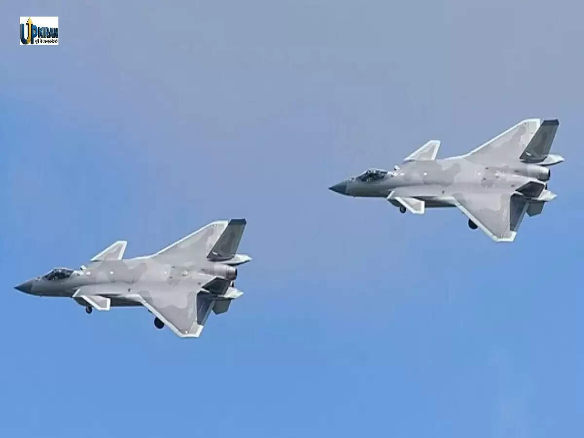 चीन ने J-20 फाइटर जेट के साथ सैन्य ताकत का प्रदर्शन किया