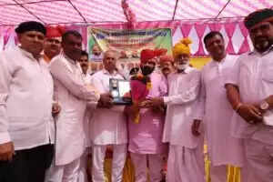 सांसद कार्तिकेय शर्मा ने स्वदेशी सामान को बढ़ावा देने की अपील की