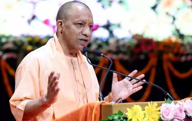 योगी आदित्यनाथ ने खेल सामग्री वितरण कार्यक्रम में युवाओं को किया प्रोत्साहित