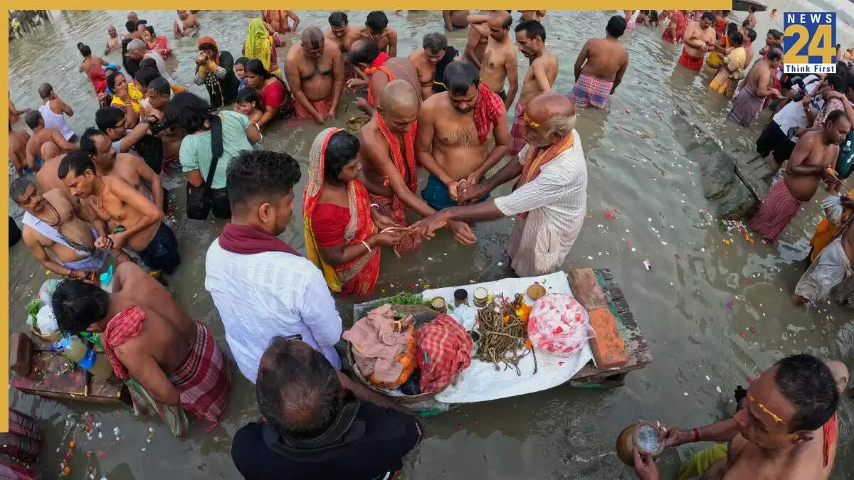 भाद्रपद अमावस्या 2025: राशि अनुसार उपाय और महत्व